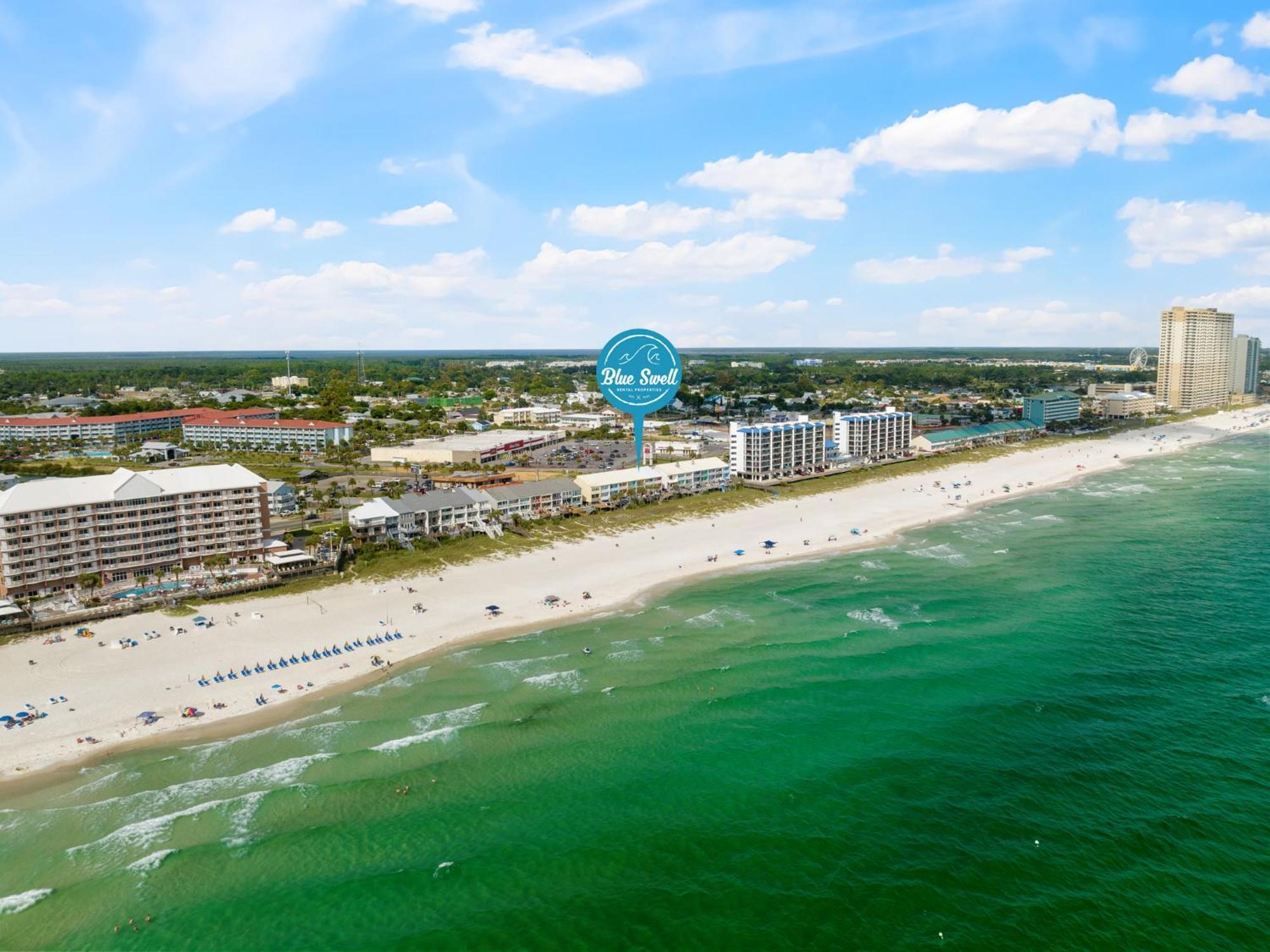 Holiday home 2bd/25ba Gulf Front Townhome Near Pier Park! Gulf Views! Access! Panama City Beach