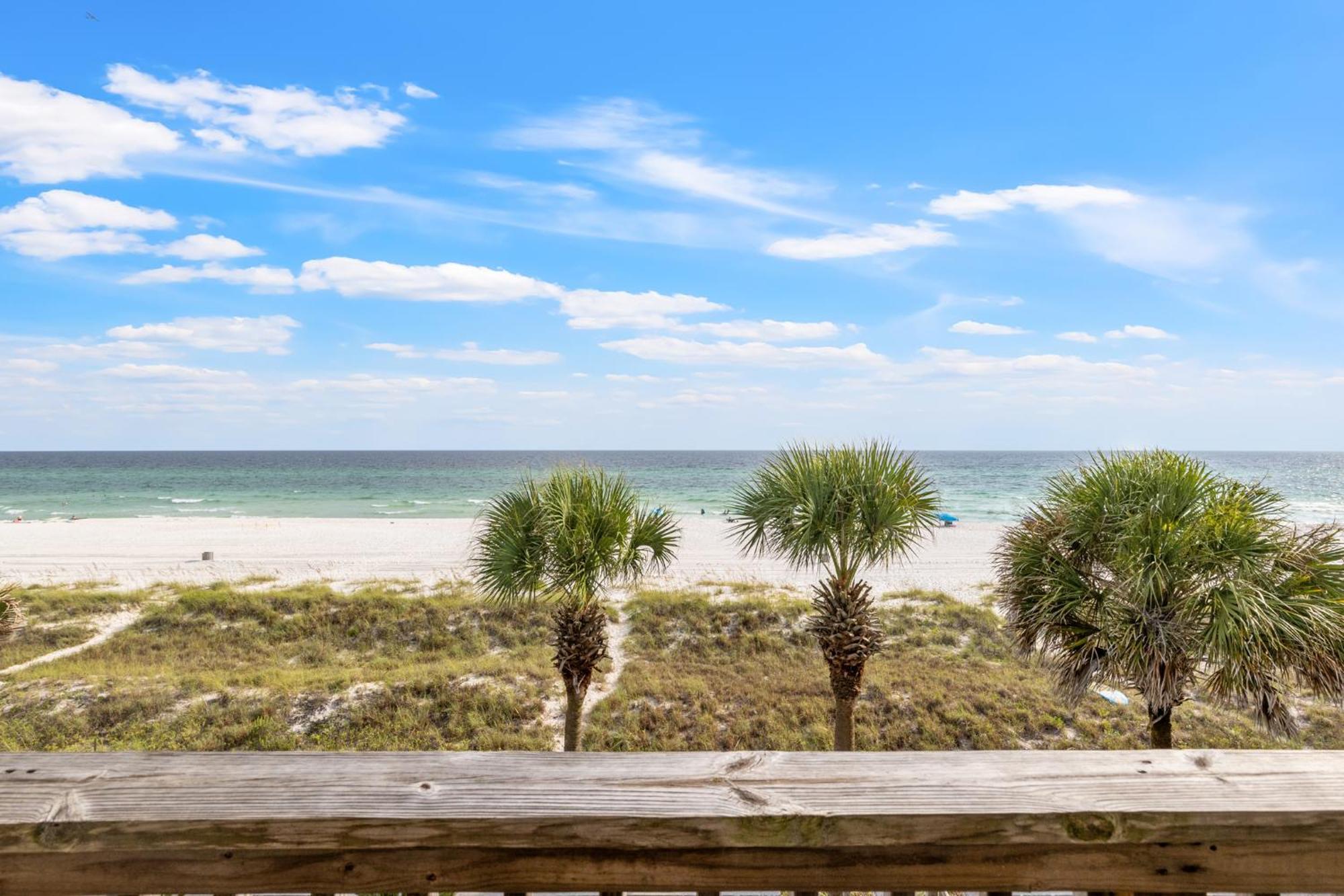 Holiday home 2bd/25ba Gulf Front Townhome Near Pier Park! Gulf Views! Access!