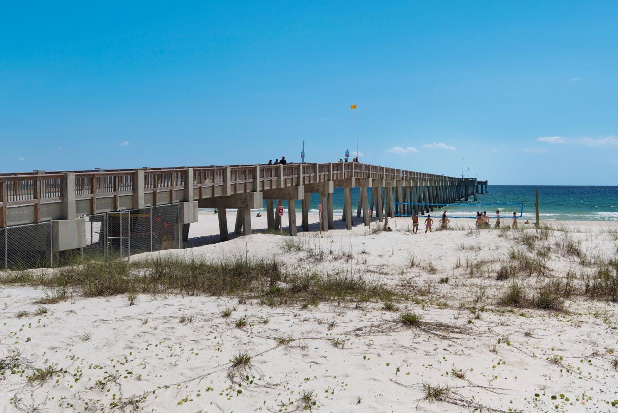 Holiday home 2bd/25ba Gulf Front Townhome Near Pier Park! Gulf Views! Access! Panama City Beach